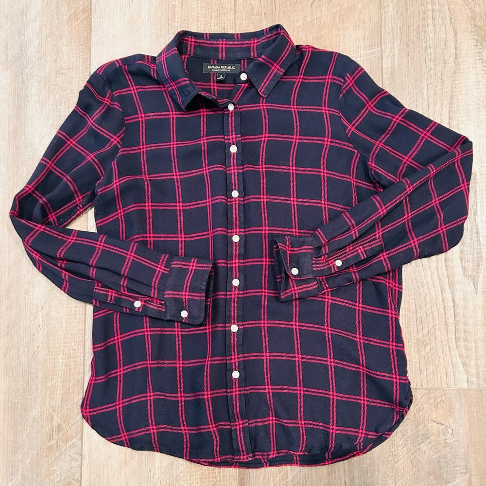 Banana Republic Women’s Small Brushed Rayon Plaid Button Classic Shirt